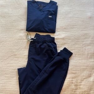 Figs Men's Navy Blue Jogger Set